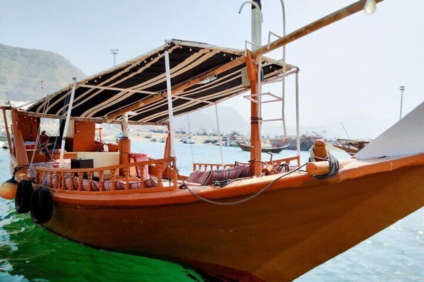 full day dhow cruise musandam tour package