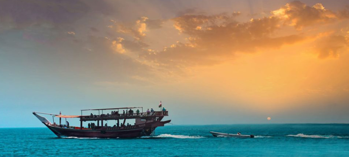 overnight stay in dhow cruise musandam oman