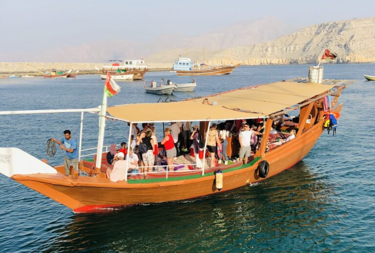 dhow cuise full day package in musandam oman