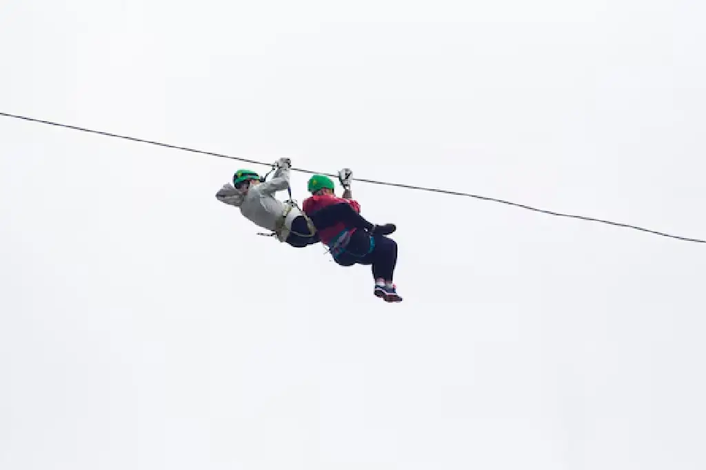 musandam-zipline-altaif-tours-oman